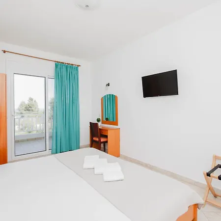 Haris By Diomedes Group