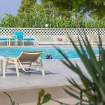 Hotel Haris By Diomedes Group 3*